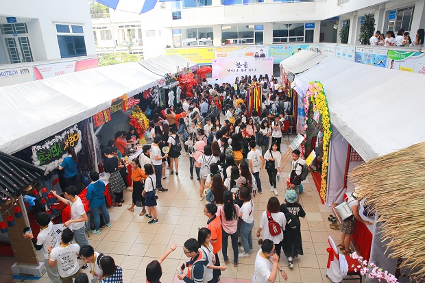 14 trường Đại học, Cao đẳng tham gia Lễ hội chữ Hàn 2018 tại HUTECH 80