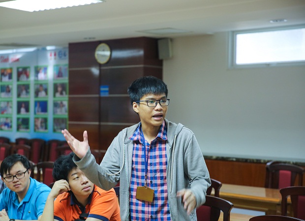 Sinh viên Viện Đào tạo Quốc tế HUTECH tìm hiểu kỹ thuật mã hóa với thiết bị IoT 25