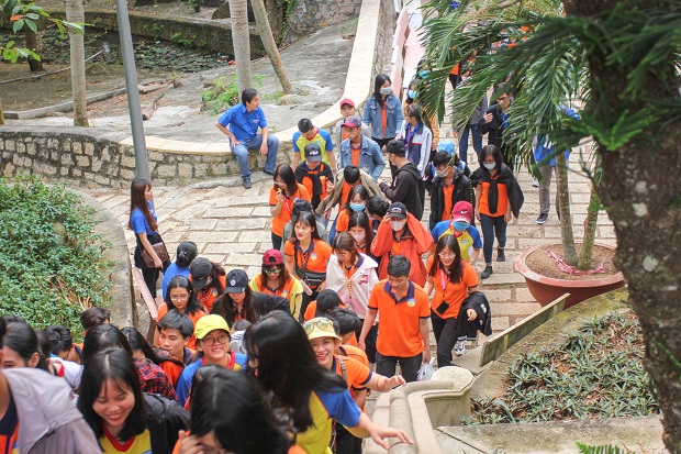 “Rực lửa” cùng Hội trại truyền thống khoa Nhật Bản học 2018 HUTECH 39