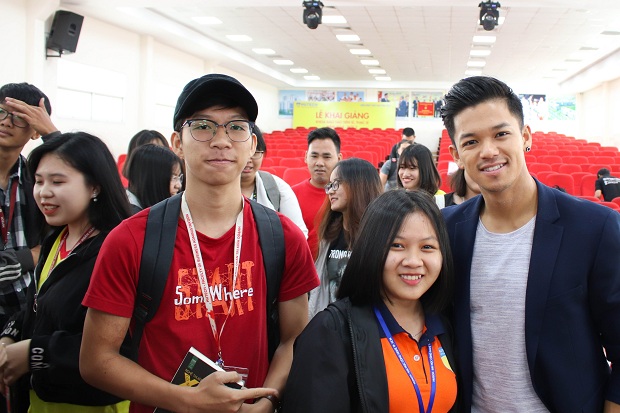 Bộ 3 “đại sứ” Thuận Đoàn, Trọng Hiếu, Lê Giang truyền cảm hứng phấn đấu cùng sinh viên HUTECH 147