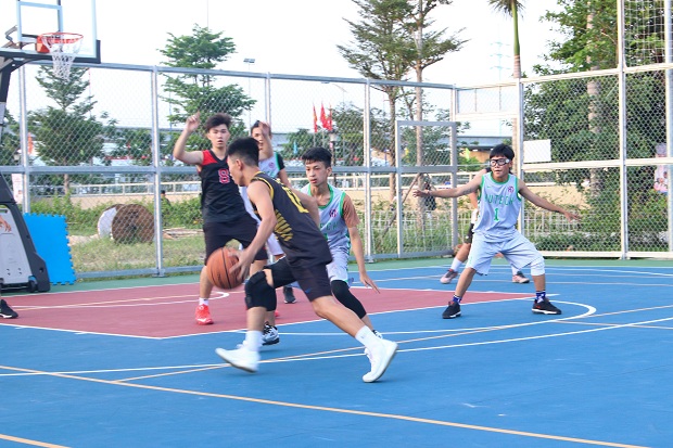 West Team vô địch môn Bóng rổ Giải thể thao Chào Tân Sinh viên năm học 2018 - 2019 33