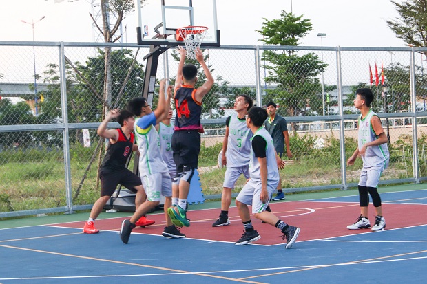 West Team vô địch môn Bóng rổ Giải thể thao Chào Tân Sinh viên năm học 2018 - 2019 36