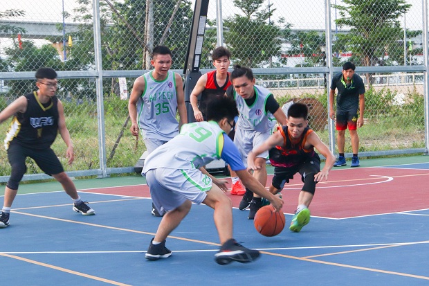 West Team vô địch môn Bóng rổ Giải thể thao Chào Tân Sinh viên năm học 2018 - 2019 36