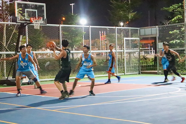 West Team vô địch môn Bóng rổ Giải thể thao Chào Tân Sinh viên năm học 2018 - 2019 22
