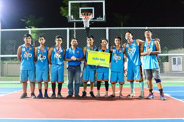 West Team vô địch môn Bóng rổ Giải thể thao Chào Tân Sinh viên năm học 2018 - 2019 48
