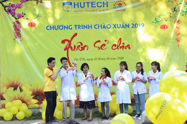 CLB Mặt trời HUTECH mang nắng ấm đến huyện Đạ Tẻh, Lâm Đồng 107
