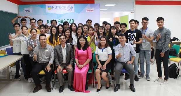 Sinh viên HUTECH học cách “Khởi sự kinh doanh” cùng diễn giả Mai Hữu Tài 7