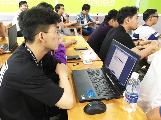 Câu lạc bộ Mã nguồn Mở - “IoT HUTECH” tuyển thành viên 53