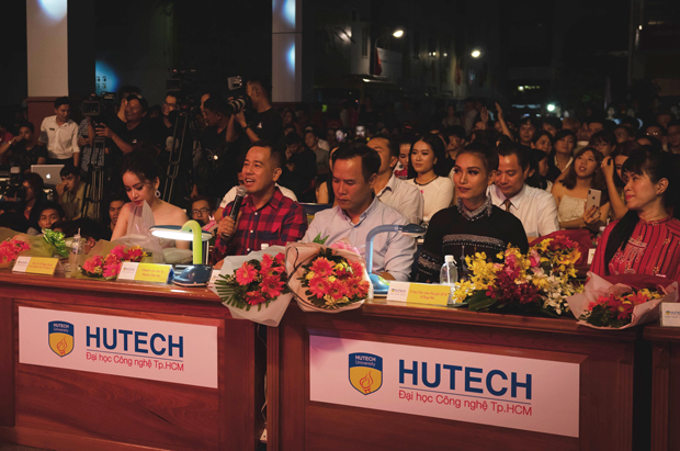 Nguyen Thi Thanh Khoa, newly crowned Miss HUTECH 2019 18