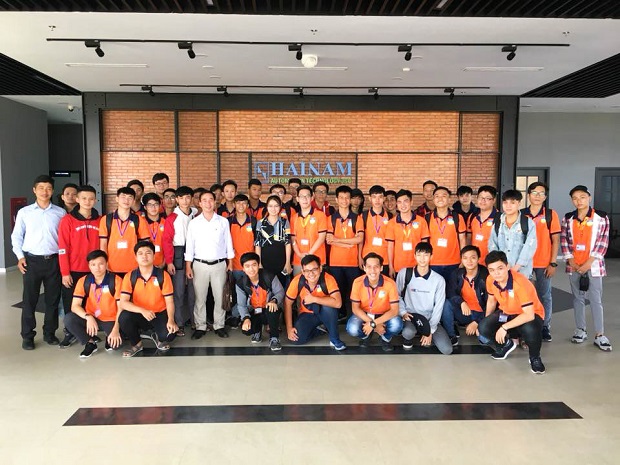 HUTECH Institute of Engineering students are thrilled to visit different enterprises as part of their Introductory course 27