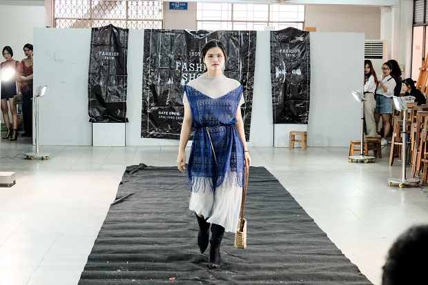 Thanh lịch buổi biểu diễn Thời trang công sở của sinh viên Thời trang HUTECH 23