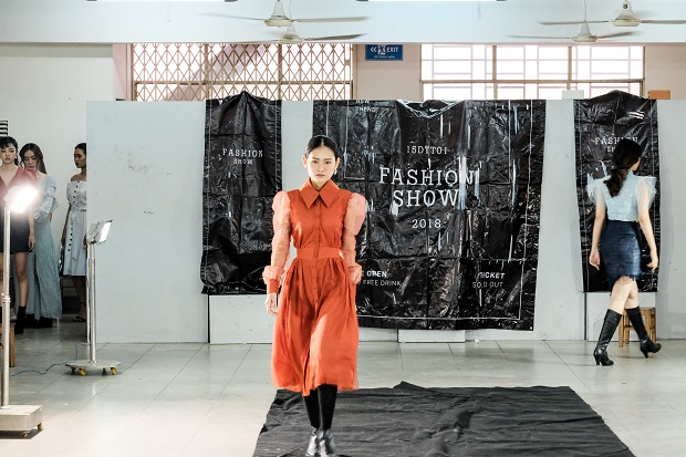 Thanh lịch buổi biểu diễn Thời trang công sở của sinh viên Thời trang HUTECH 26