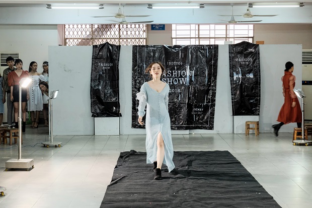 Thanh lịch buổi biểu diễn Thời trang công sở của sinh viên Thời trang HUTECH 29