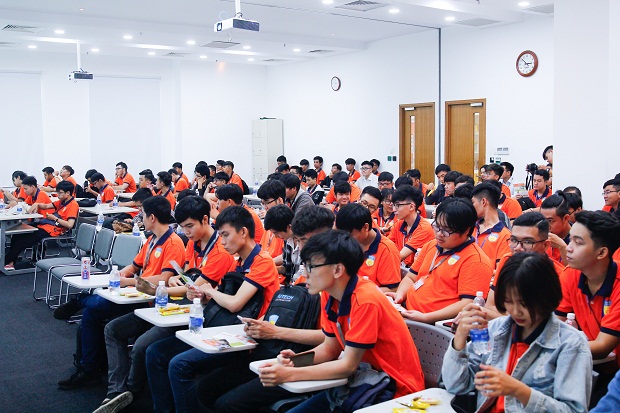 Sinh viên Viện Công nghệ Việt – Nhật  và Viện Đào tạo quốc tế tham quan doanh nghiệp CNTT 25