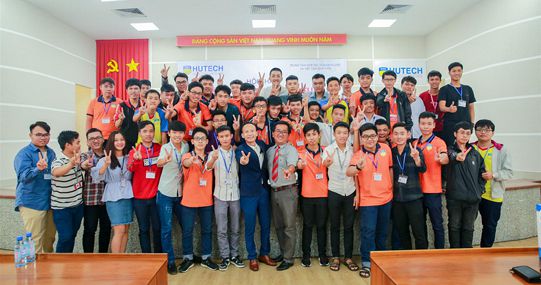 Tân sinh viên HUTECH trang bị “Kỹ năng học Đại học” cùng diễn giả Huỳnh Anh Bình 9