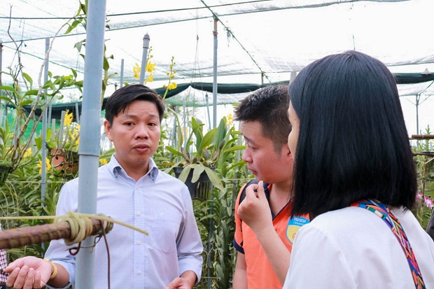 Sinh viên HUTECH tham quan thực tế mô hình khởi nghiệp tại vườn lan Hiền Nhơn 36