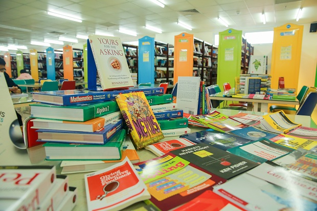 Thousands of foreign language books donated by the Asia Foundation arrive at HUTECH Library 19