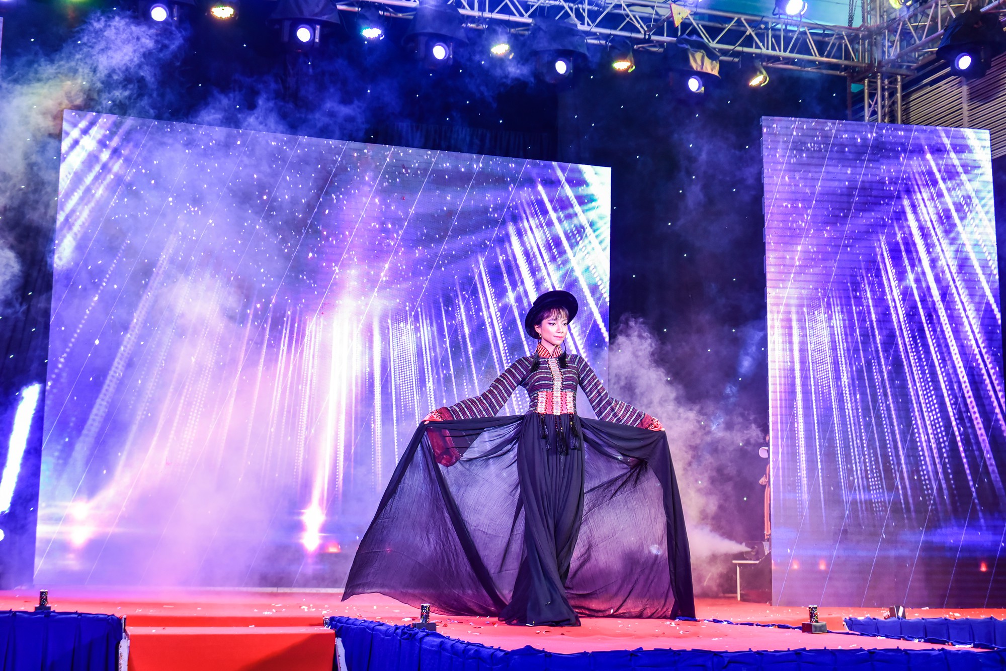 CLB người mẫu toàn gái xinh, trai 6 múi ở TPHCM 149