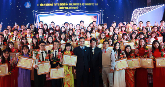 86 sinh viên HUTECH được tuyên dương “Sinh viên 5 Tốt” cấp Trung ương tại Hà Nội 10