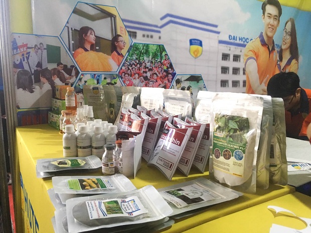 Sinh viên HUTECH gây ấn tượng tại Triển lãm Sáng tạo Sinh viên 2018 57