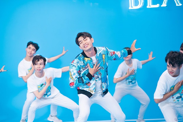 Thỏa niềm đam mê vũ đạo cùng nhóm nhảy đang khuấy động Asia's Got Talent 2019 của Quang Đăng Dancer 53