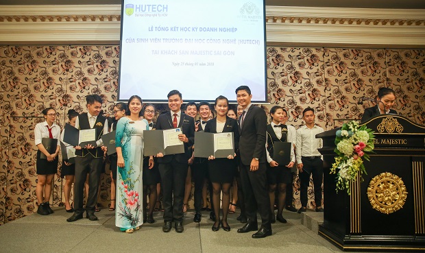 tuyen-sinh-hutech-2019