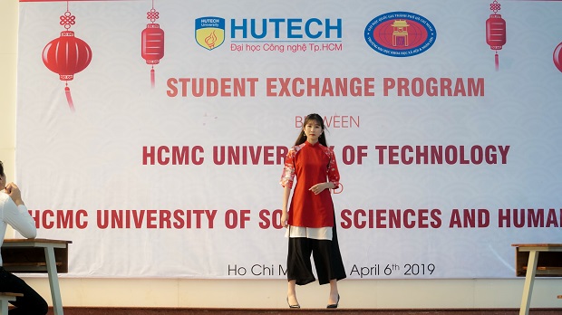 Sinh viên HUTECH và Đại học KHXH&NV cùng giao lưu ngôn ngữ và văn hóa Trung Quốc 42