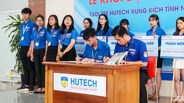 Sinh viên HUTECH nô nức ra quân khởi động Tháng Thanh niên 2019 39