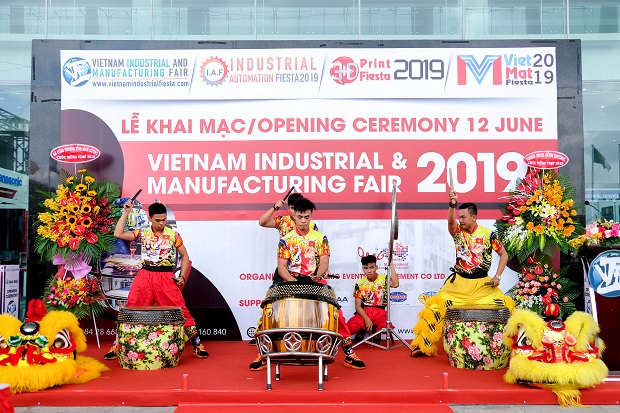 HUTECH gây ấn tượng tại Ngày hội triển lãm Công nghiệp và Sản xuất Việt Nam VIMF 2019 14