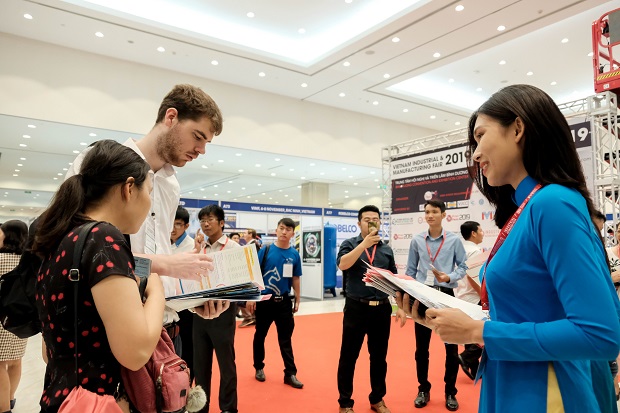 HUTECH gây ấn tượng tại Ngày hội triển lãm Công nghiệp và Sản xuất Việt Nam VIMF 2019 76