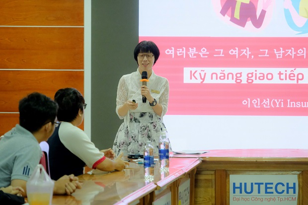 Sinh viên ngành Hàn Quốc học tìm hiểu “Kỹ năng giao tiếp tiếng Hàn” 17