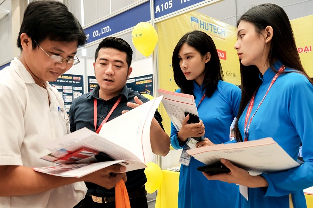 HUTECH gây ấn tượng tại Ngày hội triển lãm Công nghiệp và Sản xuất Việt Nam VIMF 2019 88