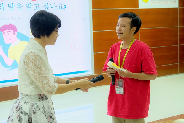 Sinh viên ngành Hàn Quốc học tìm hiểu “Kỹ năng giao tiếp tiếng Hàn” 55