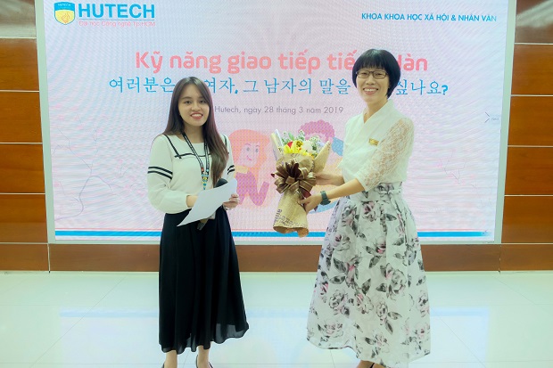 Sinh viên ngành Hàn Quốc học tìm hiểu “Kỹ năng giao tiếp tiếng Hàn” 49