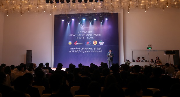 Hoc-ky-doanh-nghiep-hutech