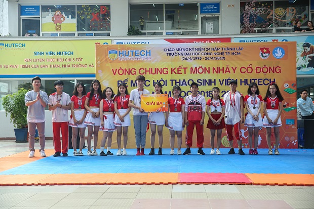 2019 HUTECH Student Sports Fest: VJIT wins cheerleading, Institute of Engineering crowned the leader of the medal board 92