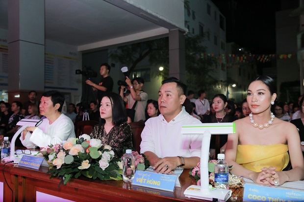 Sinh viên Đặng Thái Sơn giành giải Quán quân HUTECH Designer 2019 246