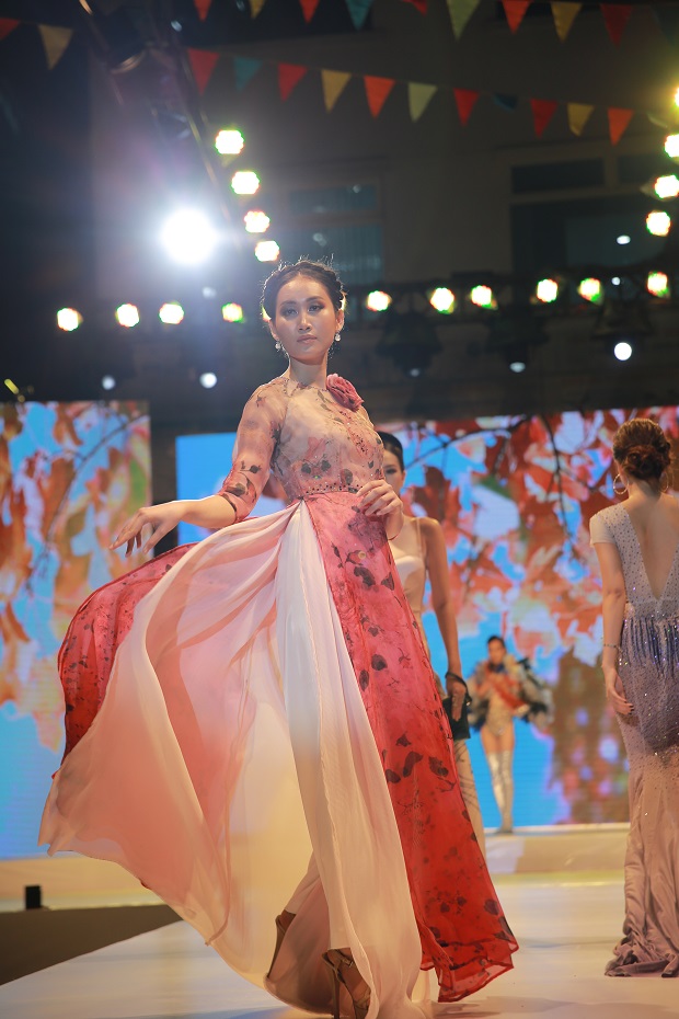 Sinh viên Đặng Thái Sơn giành giải Quán quân HUTECH Designer 2019 106