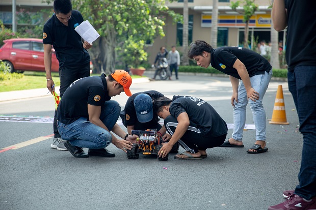 The dramatic speed track from the 2019 Racing HUTECH competition 36