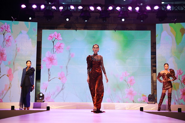 Sinh viên Đặng Thái Sơn giành giải Quán quân HUTECH Designer 2019 103