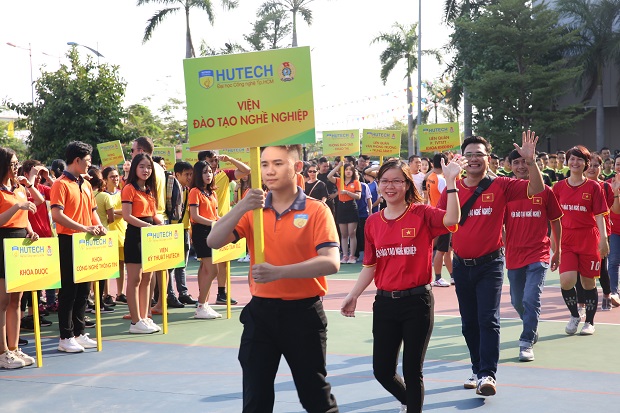 Full of excitement on the opening day of the 2019 HUTECH Faculty and Staff Sports Fest 140