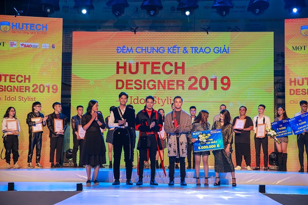 Contestant Dang Thai Son wins the first prize of HUTECH Designer 2019 285