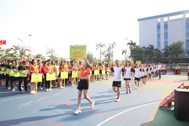 Full of excitement on the opening day of the 2019 HUTECH Faculty and Staff Sports Fest 158