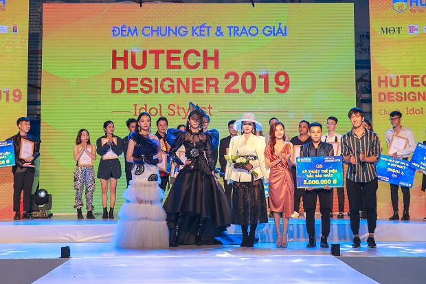 Contestant Dang Thai Son wins the first prize of HUTECH Designer 2019 300
