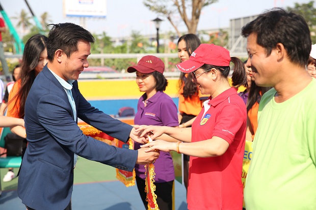 Full of excitement on the opening day of the 2019 HUTECH Faculty and Staff Sports Fest 55