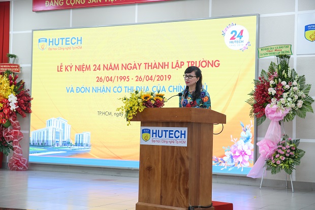 HUTECH tổ chức Lễ kỷ niệm 24 năm ngày thành lập và đón nhận Cờ thi đua của Thủ tướng Chính phủ 35