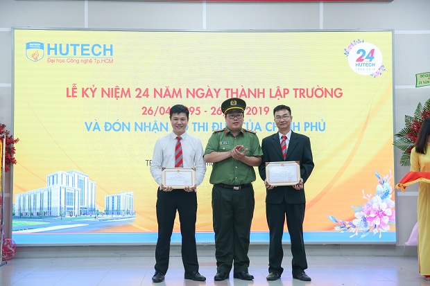 HUTECH honorably receives the Emulation Flag from the Prime Minister on the occasion of the 24th Anniversary of the University’s establishment 151