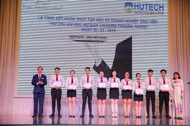 Dong Phuong Group highly evaluate HUTECH students 66