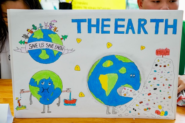 Viện Khoa học Ứng dụng HUTECH thi vẽ tranh “Save the Earth” nhân ngày Môi trường thế giới 94