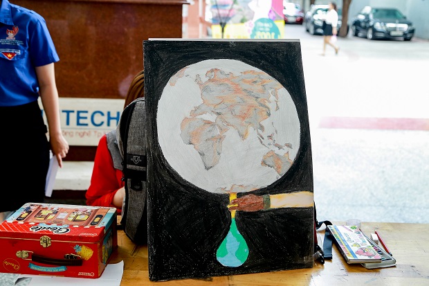 Viện Khoa học Ứng dụng HUTECH thi vẽ tranh “Save the Earth” nhân ngày Môi trường thế giới 103